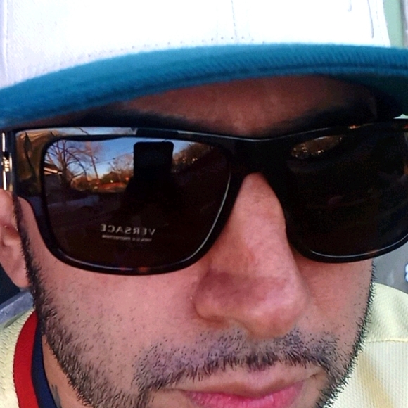 Meet your Posher, Fred - Picture 1 of 1